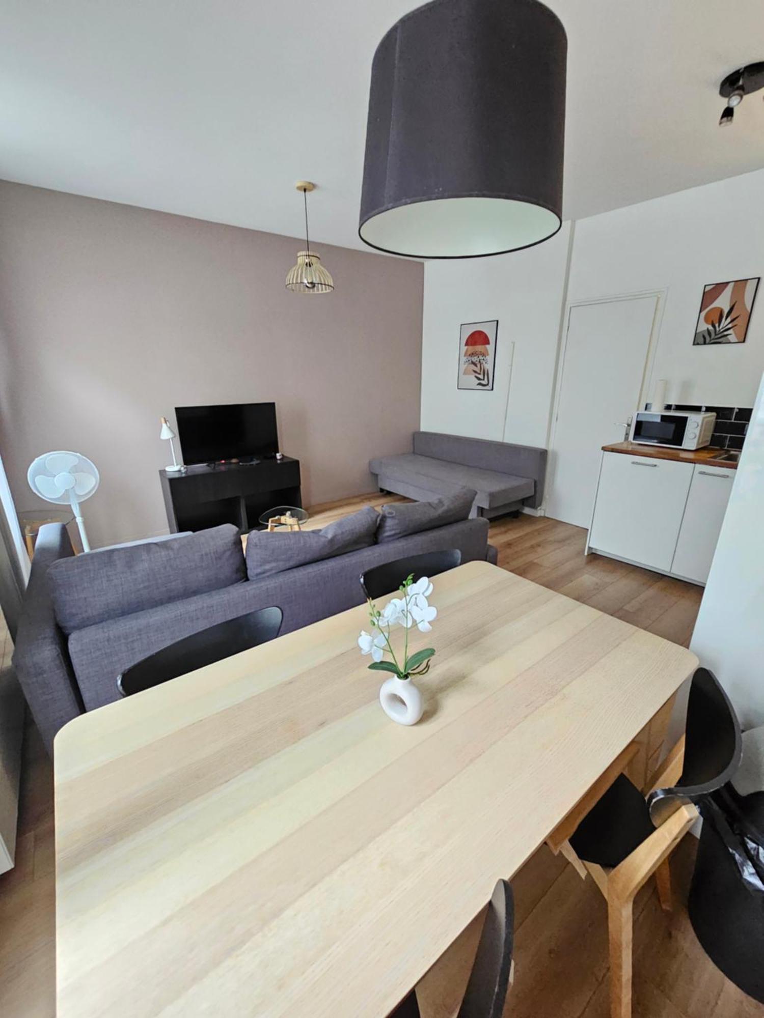 *Appartement Moderne/2 Minutes Du Metro* Saint-Ouen  Zewnętrze zdjęcie