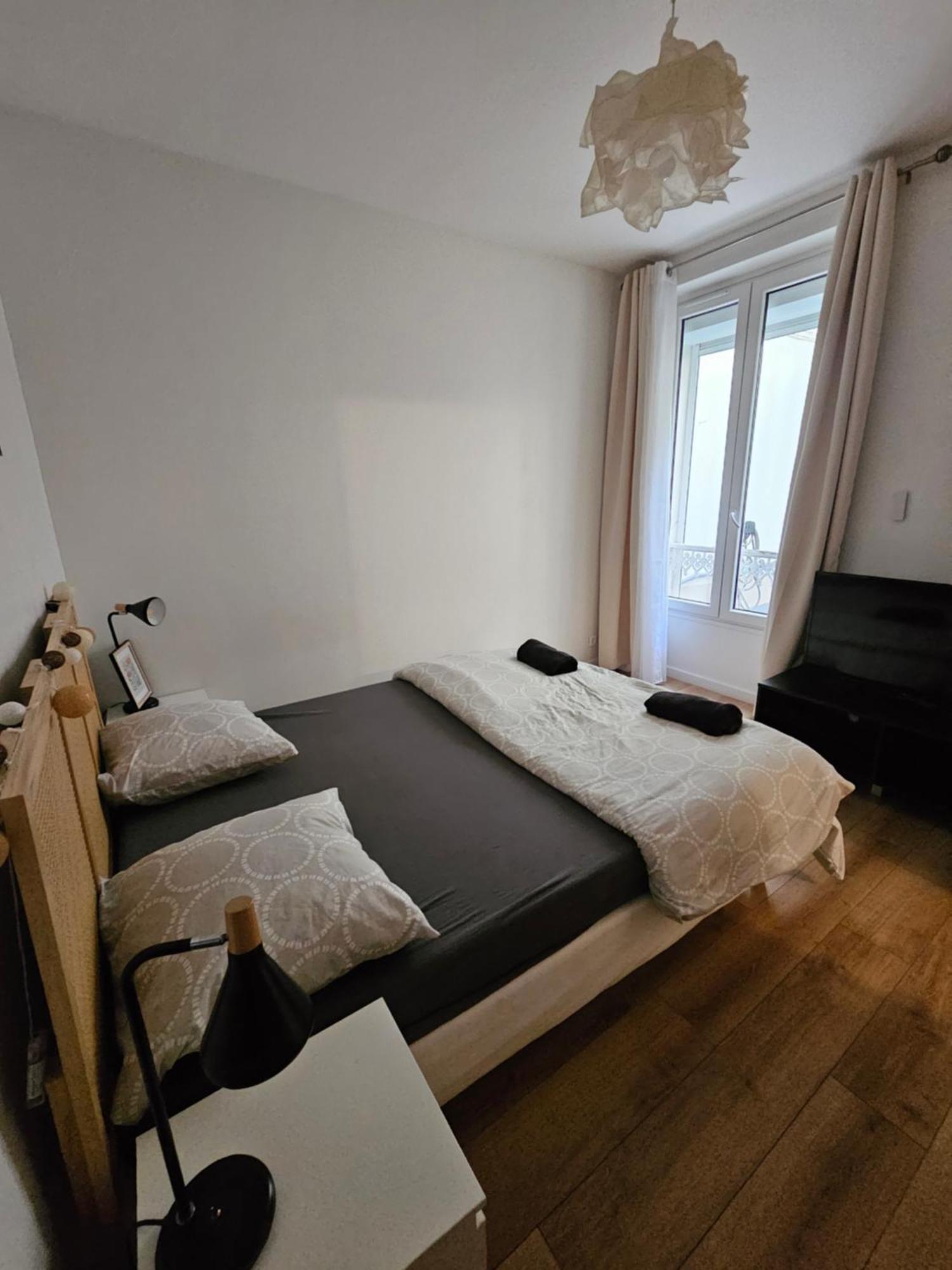 *Appartement Moderne/2 Minutes Du Metro* Saint-Ouen  Zewnętrze zdjęcie