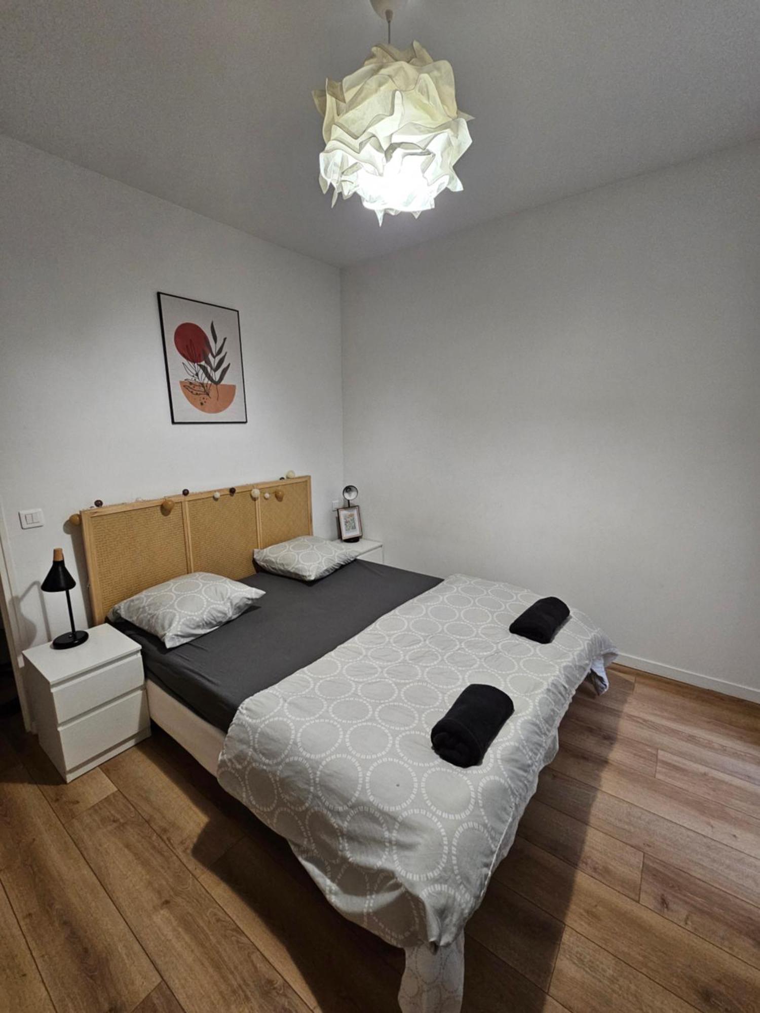 *Appartement Moderne/2 Minutes Du Metro* Saint-Ouen  Zewnętrze zdjęcie