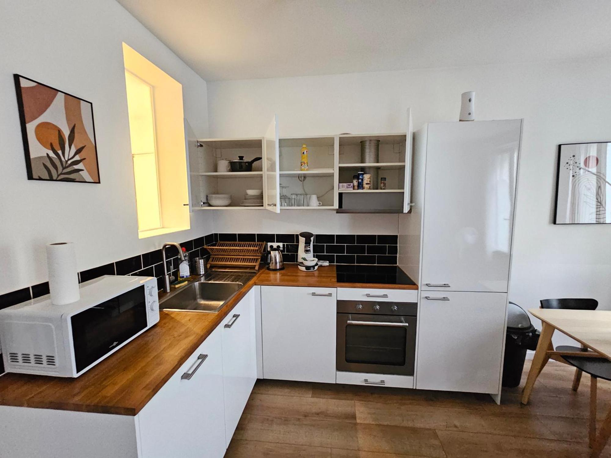 *Appartement Moderne/2 Minutes Du Metro* Saint-Ouen  Zewnętrze zdjęcie